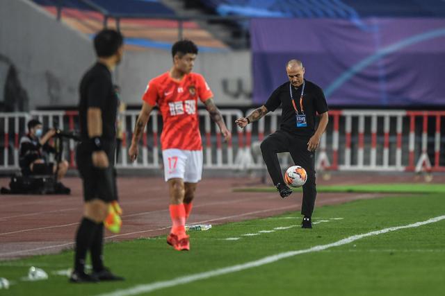 萨卡：大卫-路易斯对我影响最大