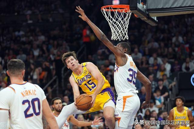 2026上海乒乓球嘉年华开幕 乒乓名将点赞全民观赛参赛新体验